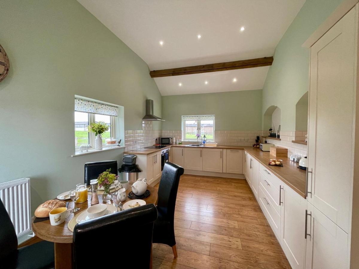 Fieldsview Villa Wrexham Eksteriør bilde