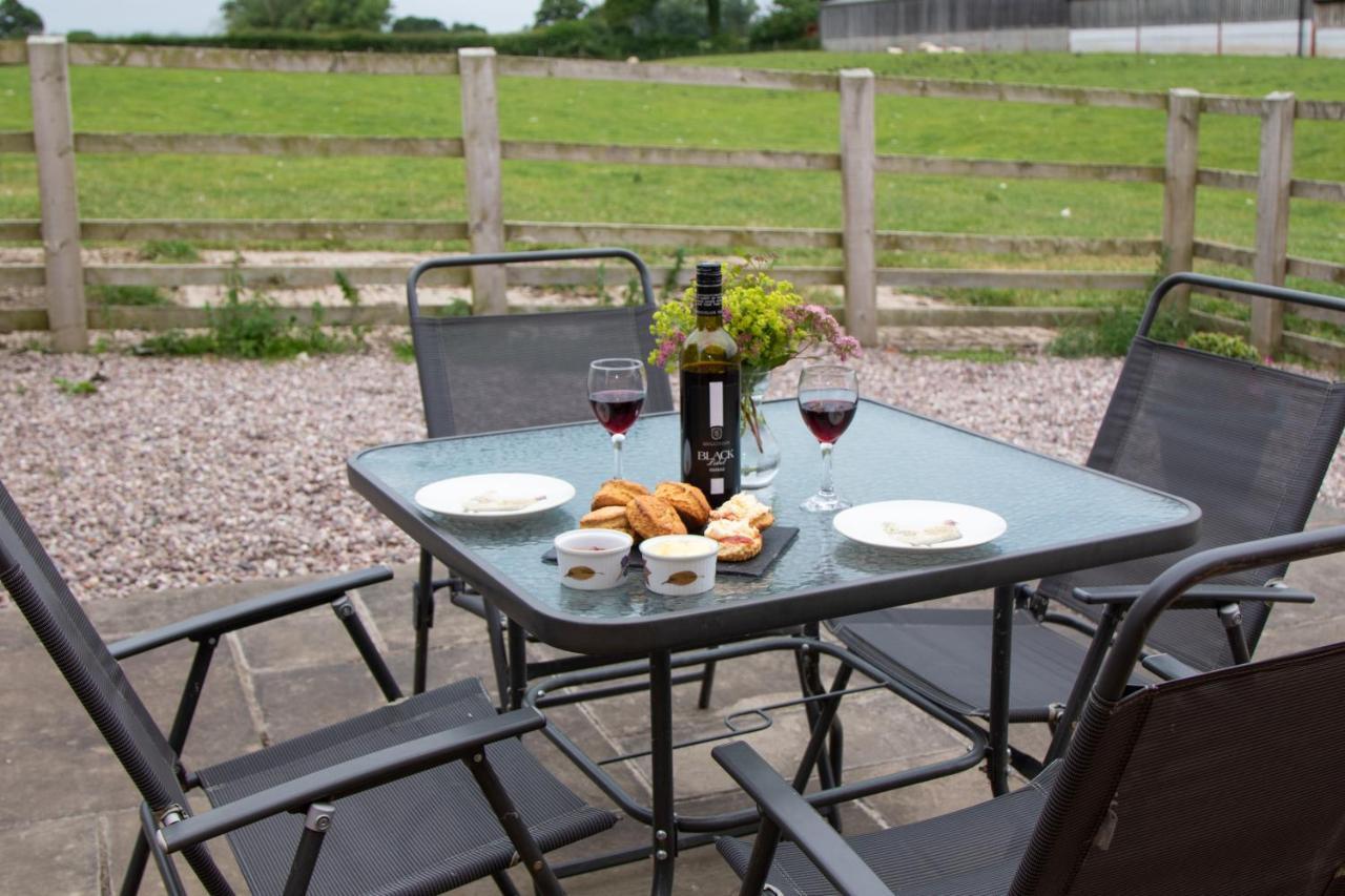 Fieldsview Villa Wrexham Eksteriør bilde
