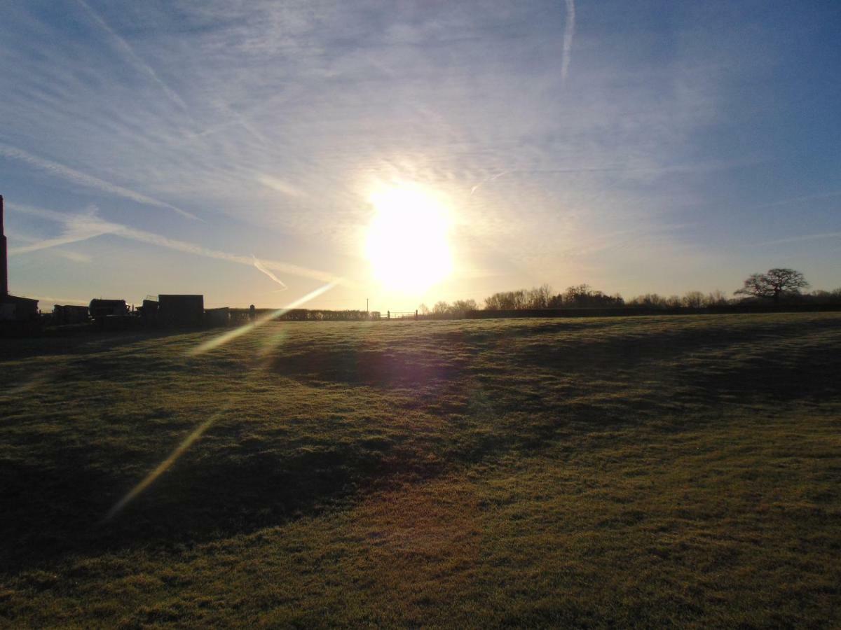 Fieldsview Villa Wrexham Eksteriør bilde